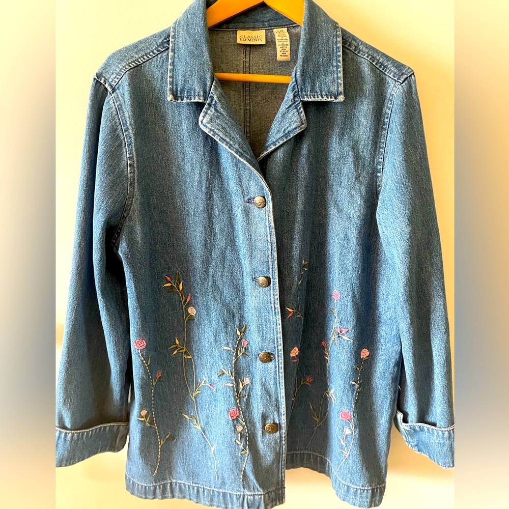 🌸Vintage 80's Denim Jacket ‘ L blue embroidered floral accents 100% cotton